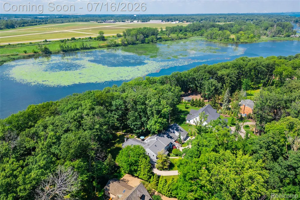 29474 East River Road Grosse Ile Township MI 48138