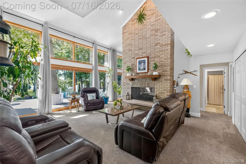 29474 East River Road Grosse Ile Township MI 48138