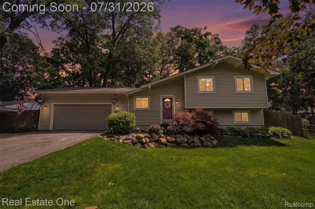 2975 West Street Highland Charter Township MI 48380