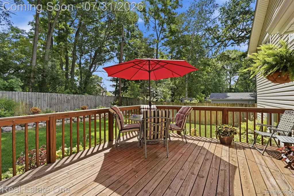 2975 West Street Highland Charter Township MI 48380