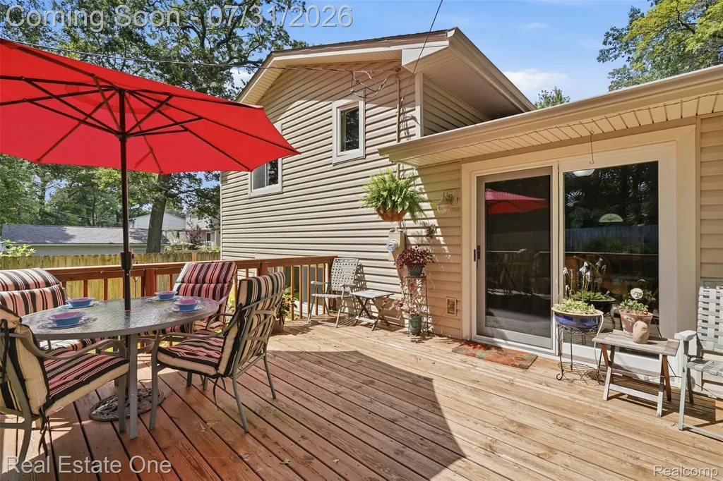 2975 West Street Highland Charter Township MI 48380
