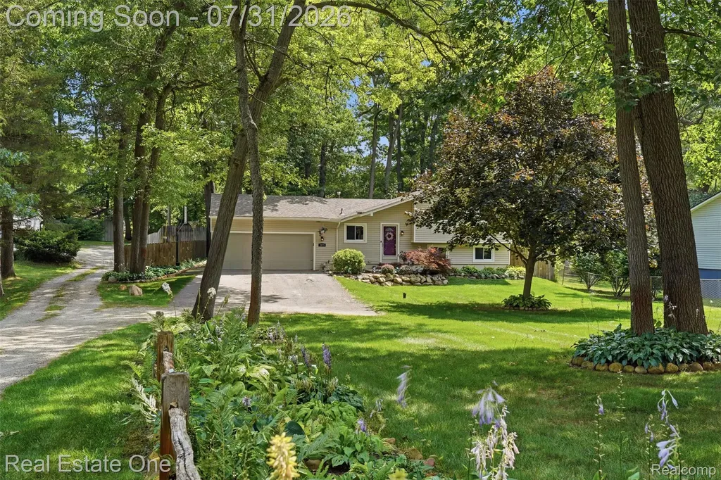 2975 West Street Highland Charter Township MI 48380
