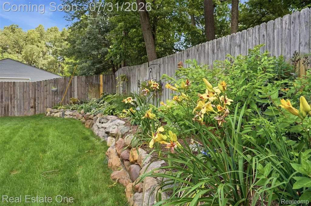 2975 West Street Highland Charter Township MI 48380