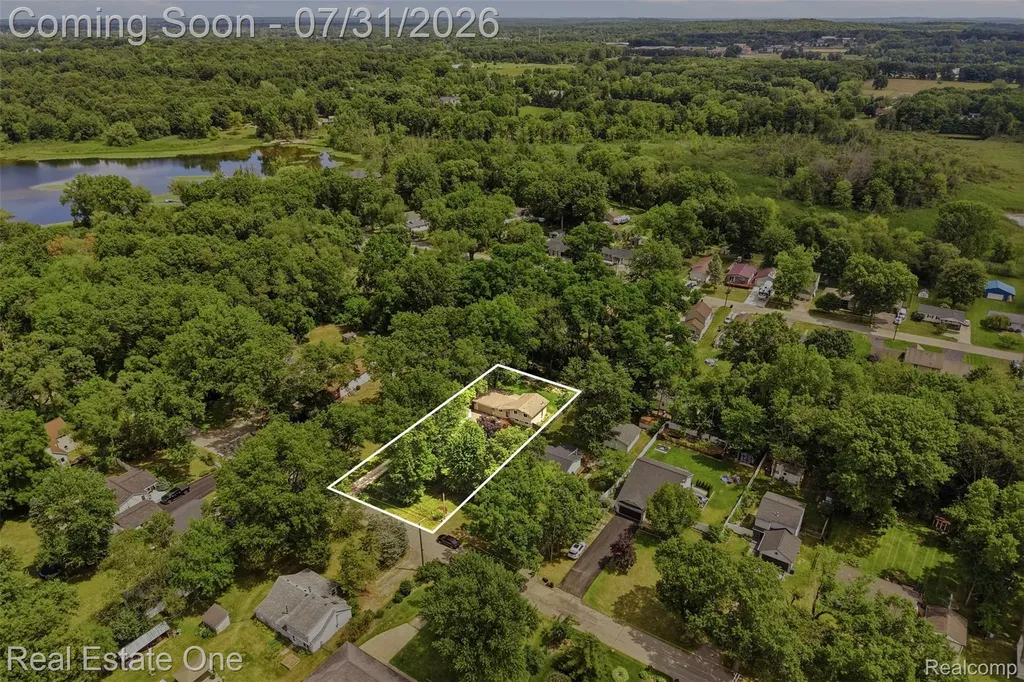 2975 West Street Highland Charter Township MI 48380