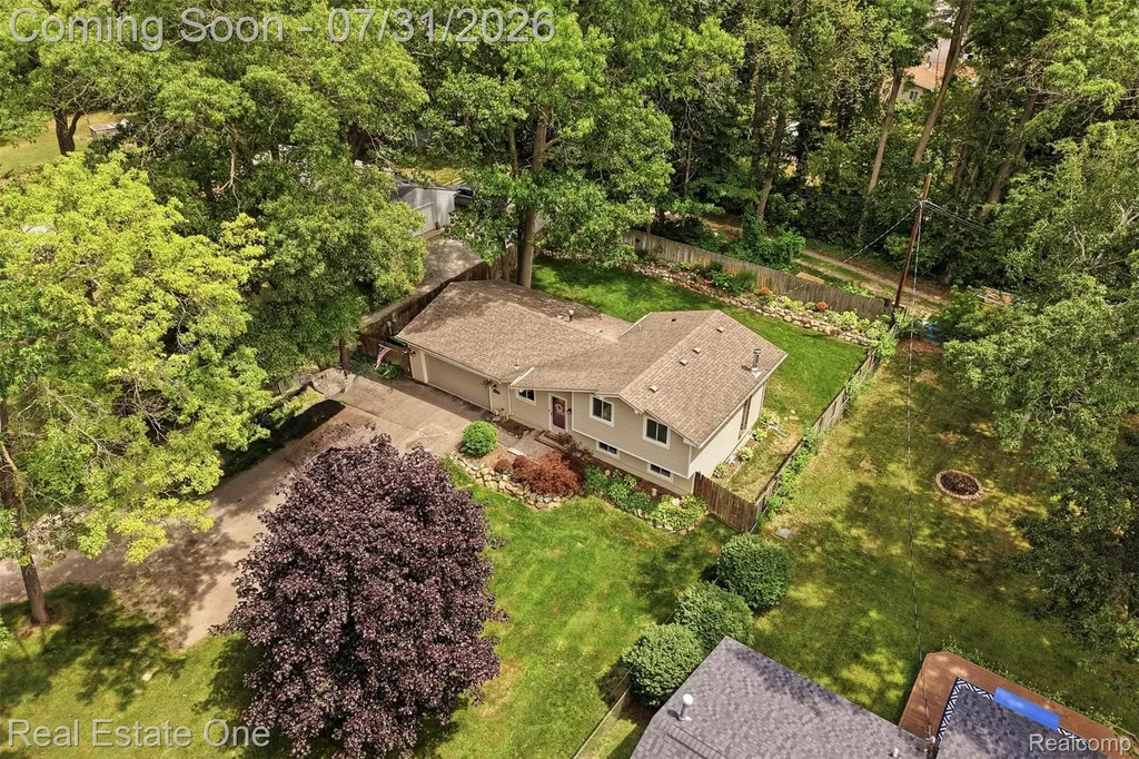 2975 West Street Highland Charter Township MI 48380