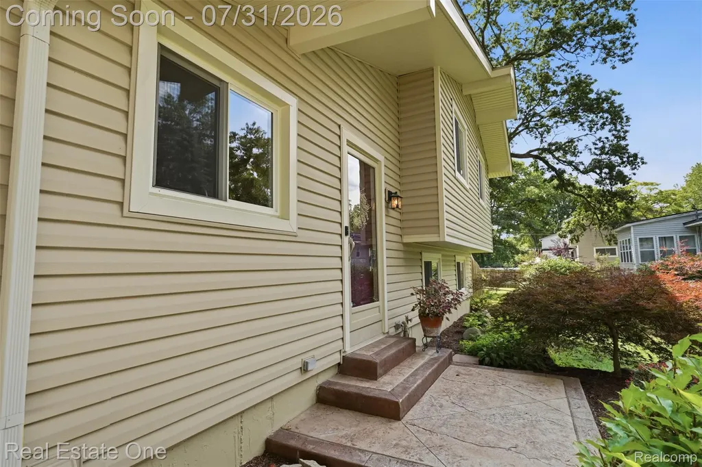 2975 West Street Highland Charter Township MI 48380