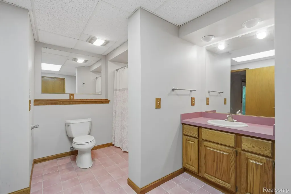9201 Mabley Hill Road Tyrone Township MI 48430