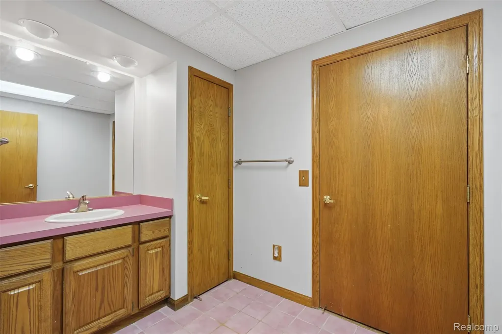 9201 Mabley Hill Road Tyrone Township MI 48430