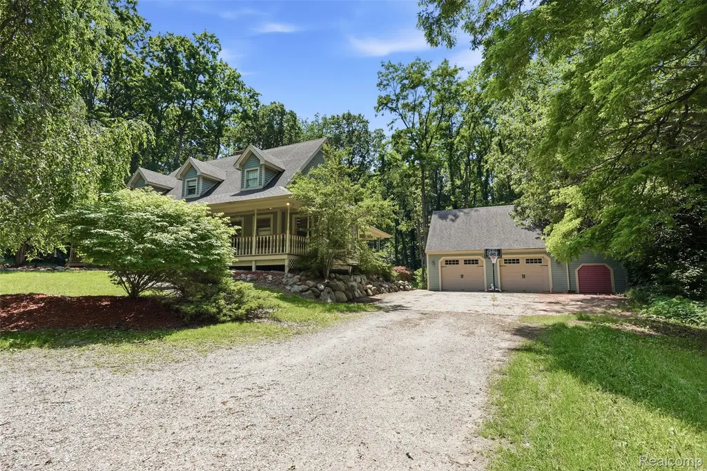 9201 Mabley Hill Road Tyrone Township MI 48430