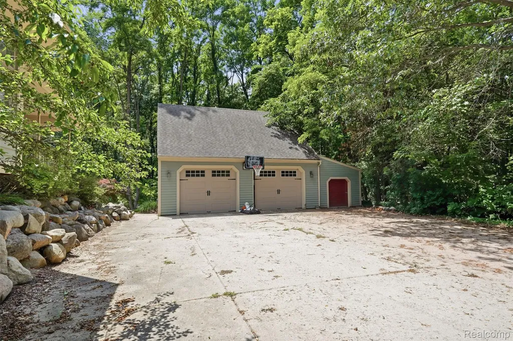 9201 Mabley Hill Road Tyrone Township MI 48430