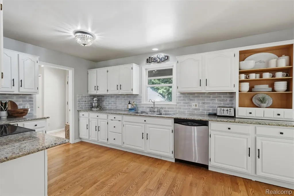 9201 Mabley Hill Road Tyrone Township MI 48430