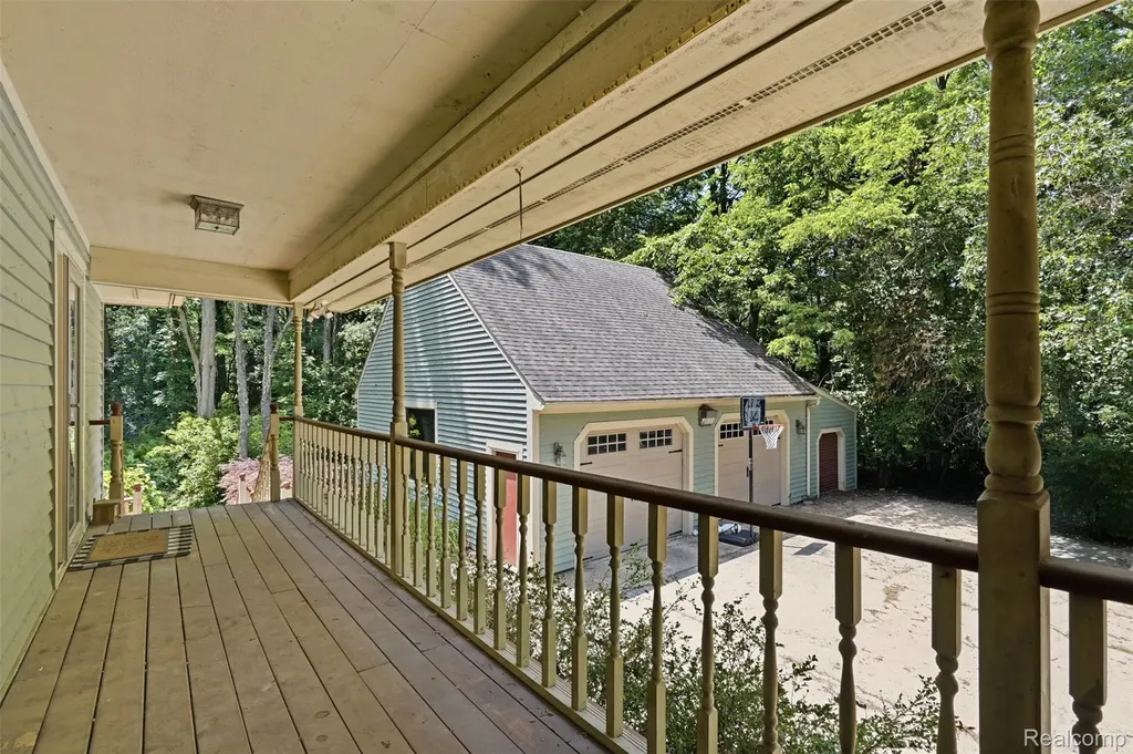 9201 Mabley Hill Road Tyrone Township MI 48430