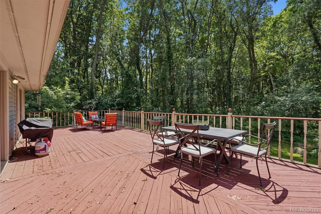 9201 Mabley Hill Road Tyrone Township MI 48430