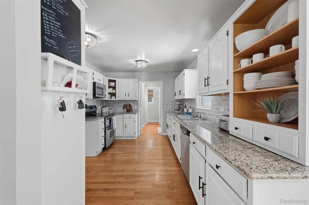 9201 Mabley Hill Road Tyrone Township MI 48430
