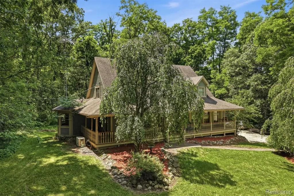 9201 Mabley Hill Road Tyrone Township MI 48430