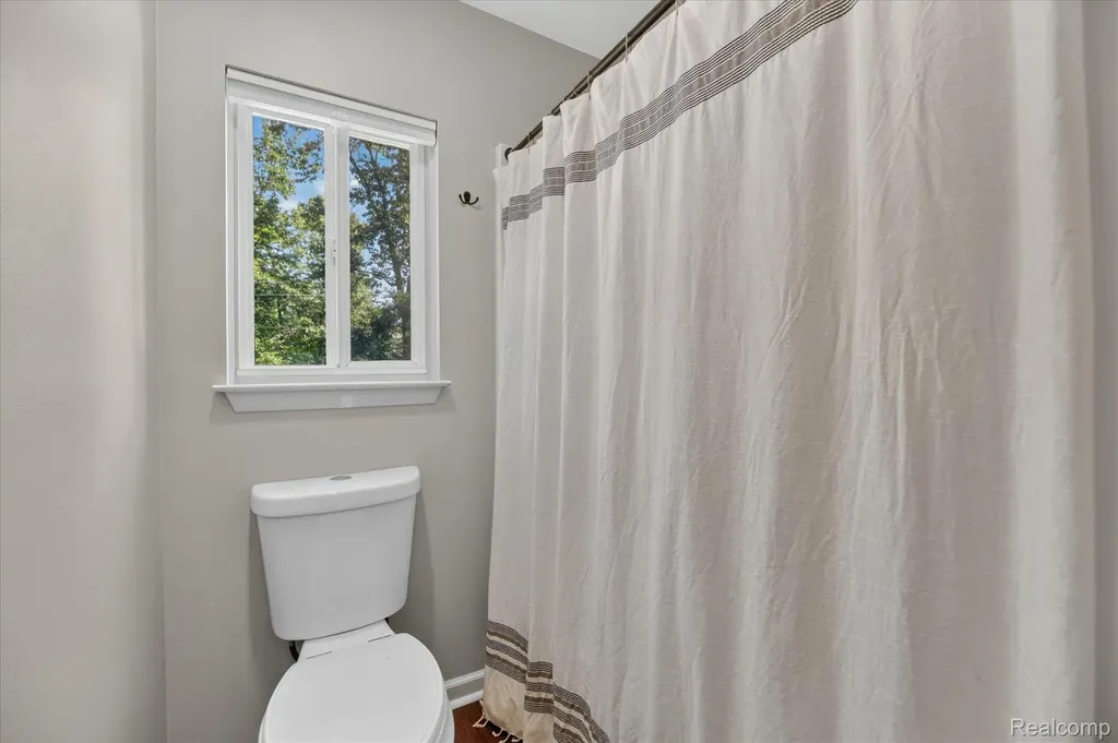 554 Bluewater Drive Holly Township MI 48442