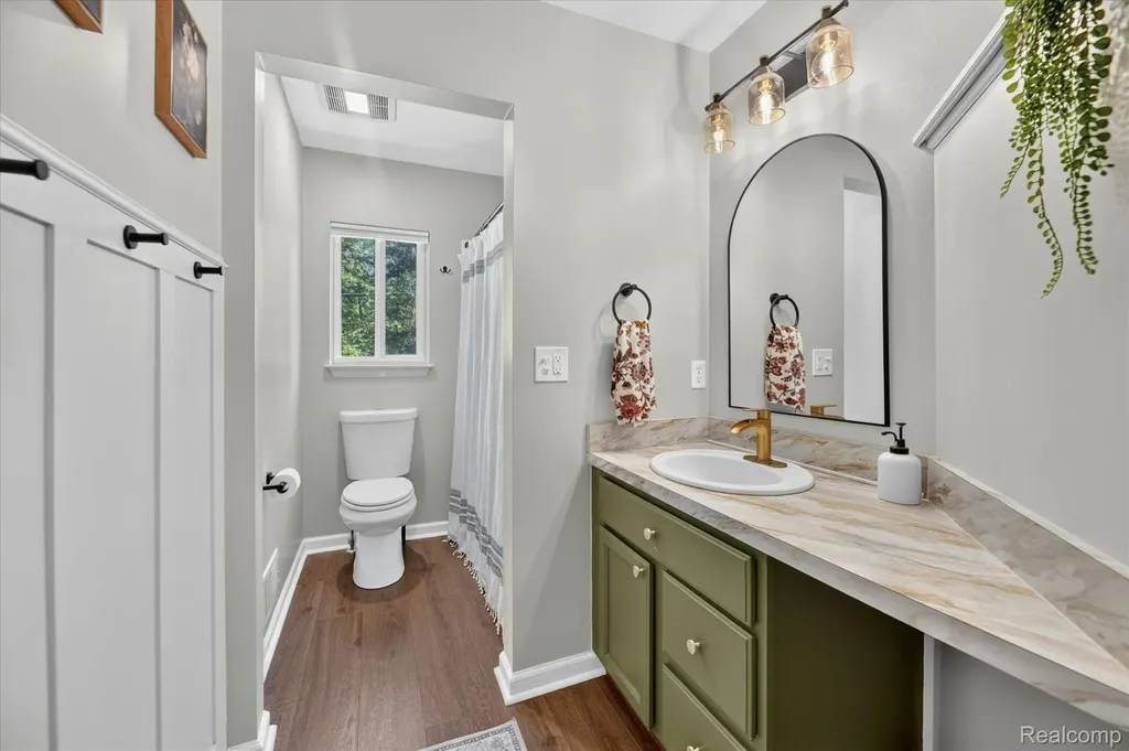 554 Bluewater Drive Holly Township MI 48442