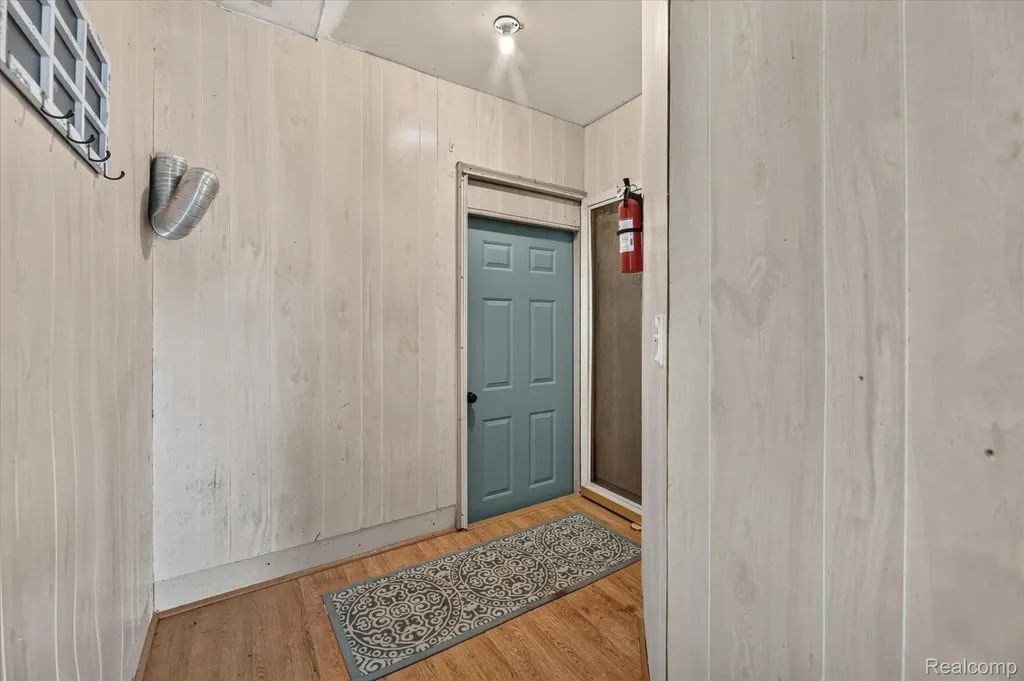 554 Bluewater Drive Holly Township MI 48442