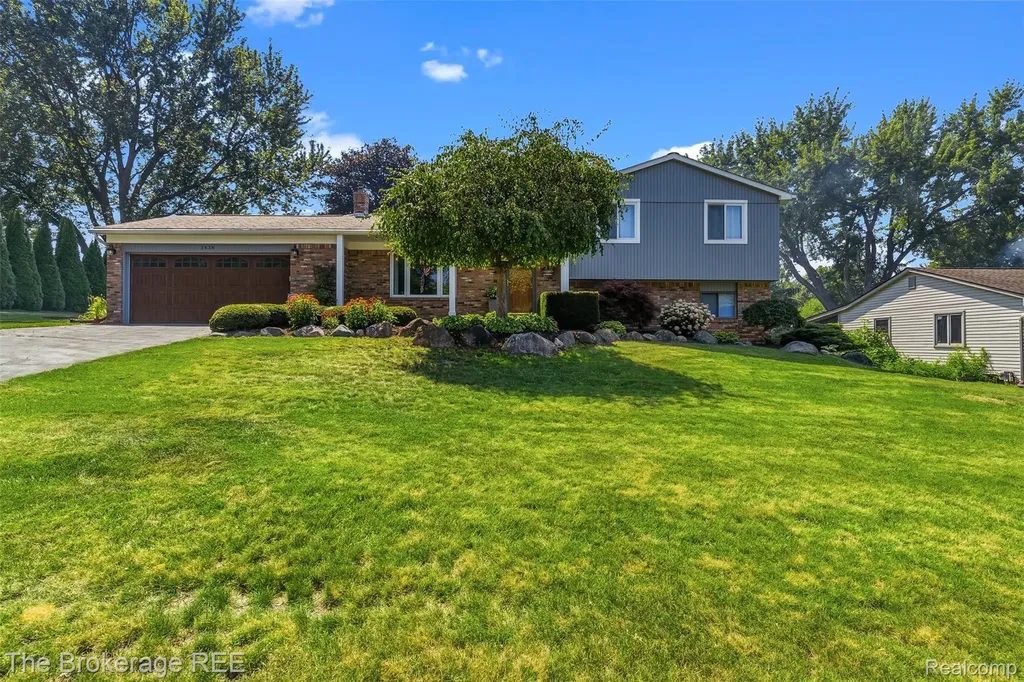 1438 Lynnwood Lane White Lake Charter Township MI 48383