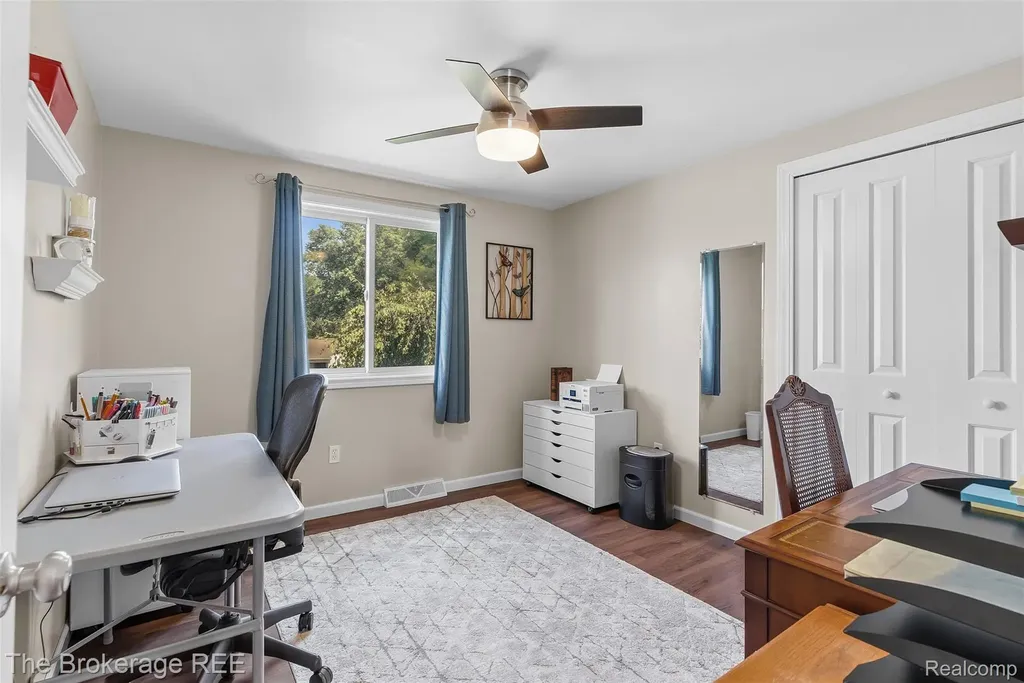 1438 Lynnwood Lane White Lake Charter Township MI 48383