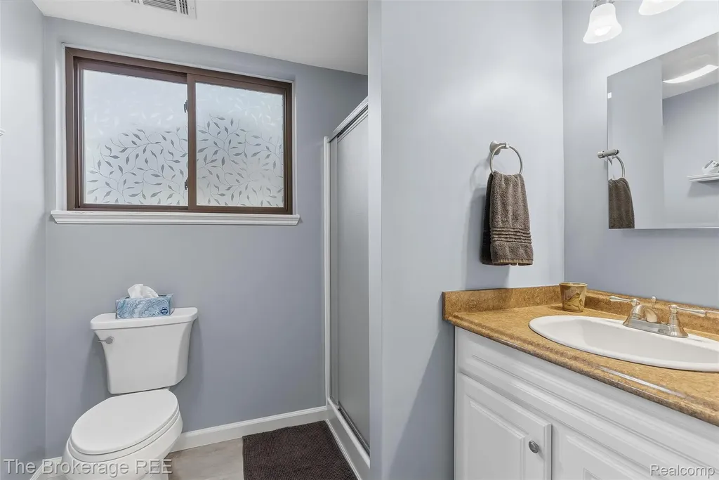 1438 Lynnwood Lane White Lake Charter Township MI 48383