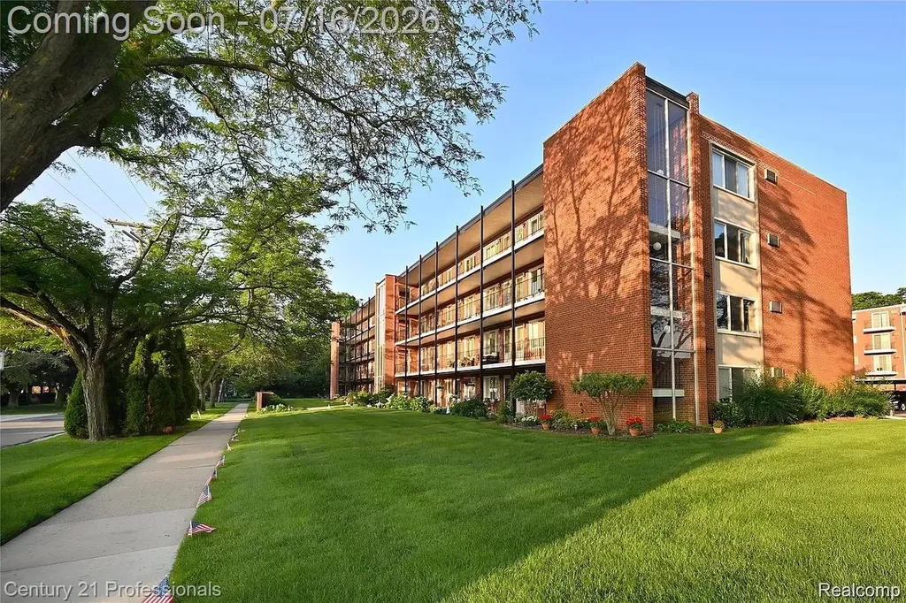 2820 Woodslee Drive Royal Oak City MI 48073