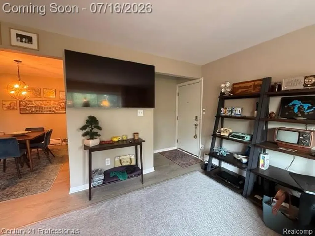 2820 Woodslee Drive Royal Oak City MI 48073