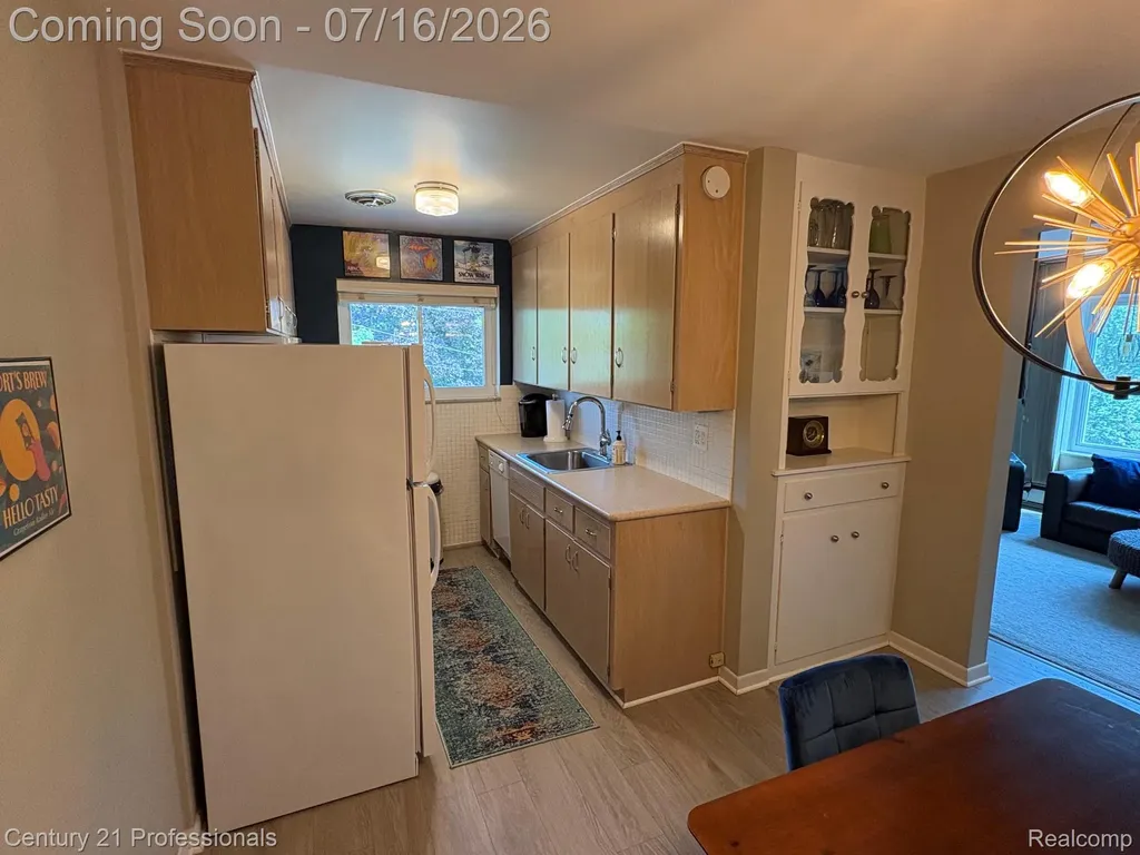 2820 Woodslee Drive Royal Oak City MI 48073