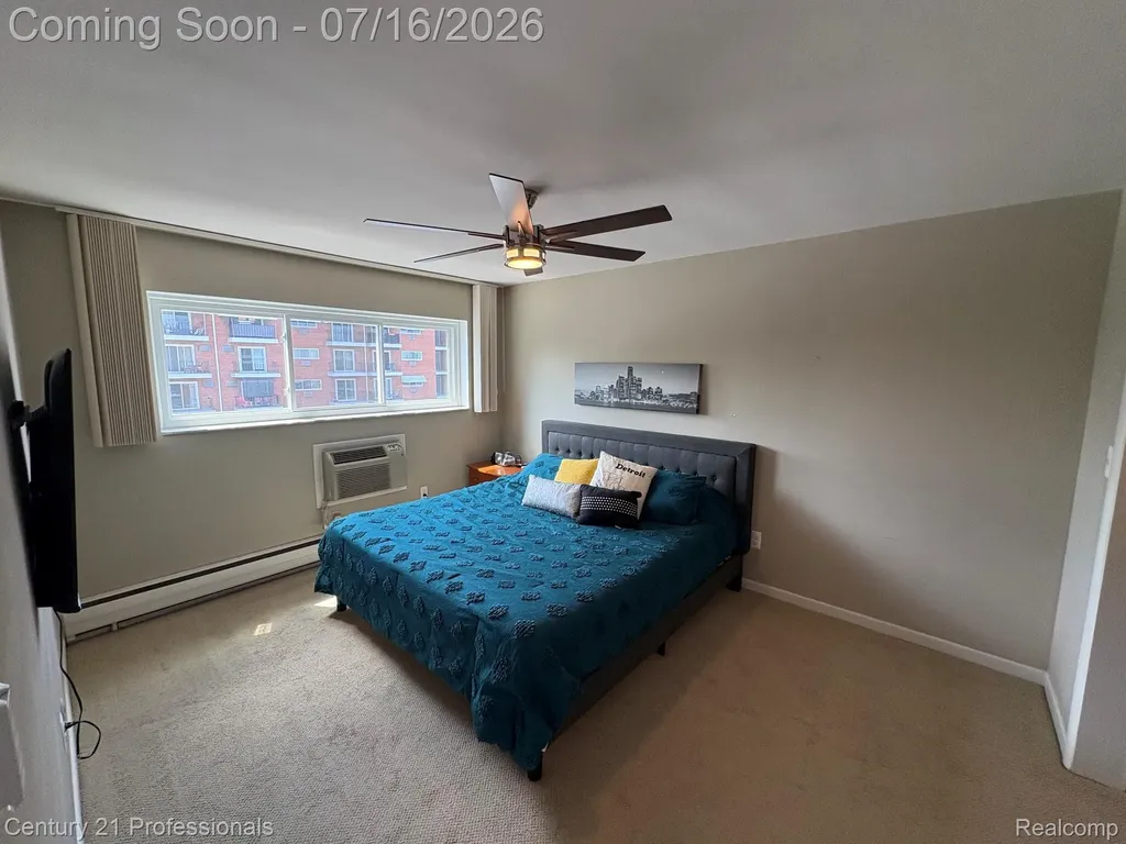2820 Woodslee Drive Royal Oak City MI 48073