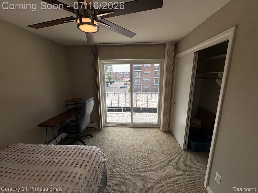 2820 Woodslee Drive Royal Oak City MI 48073