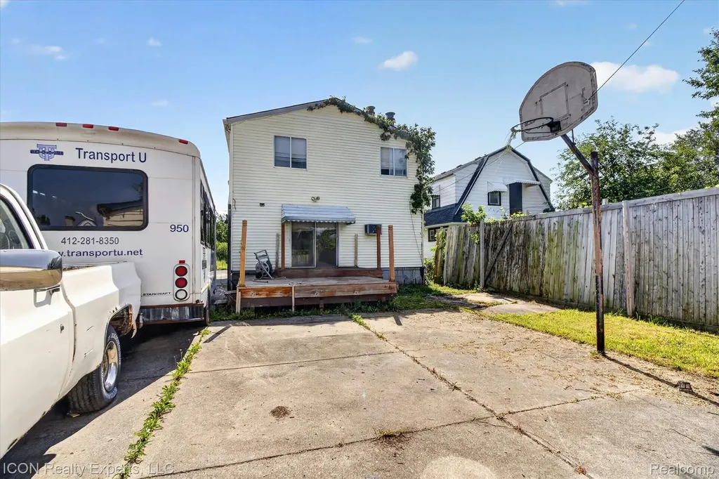 13417 Robson Street Detroit City MI 48227