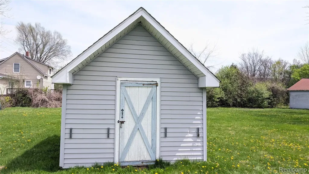 44043 Tyler Road Van Buren Charter Township MI 48111