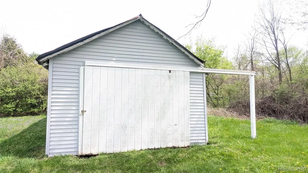 44043 Tyler Road Van Buren Charter Township MI 48111