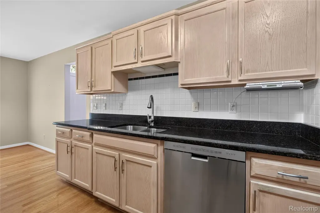 2775 Lochmoor Boulevard Orion Charter Township MI 48360