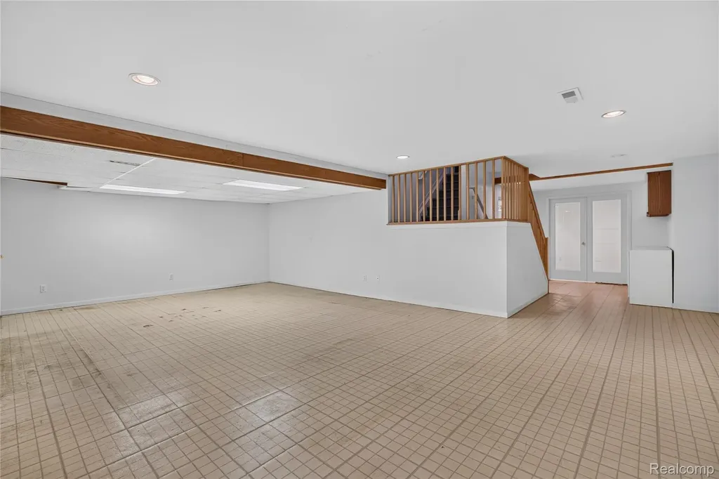 2775 Lochmoor Boulevard Orion Charter Township MI 48360