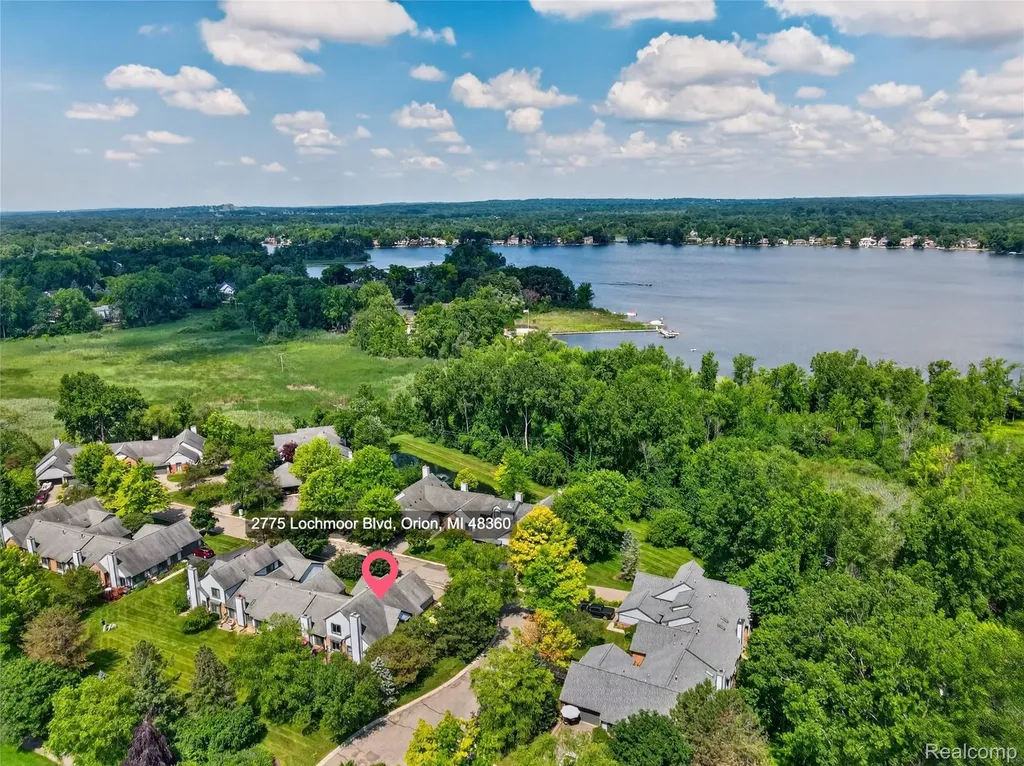 2775 Lochmoor Boulevard Orion Charter Township MI 48360