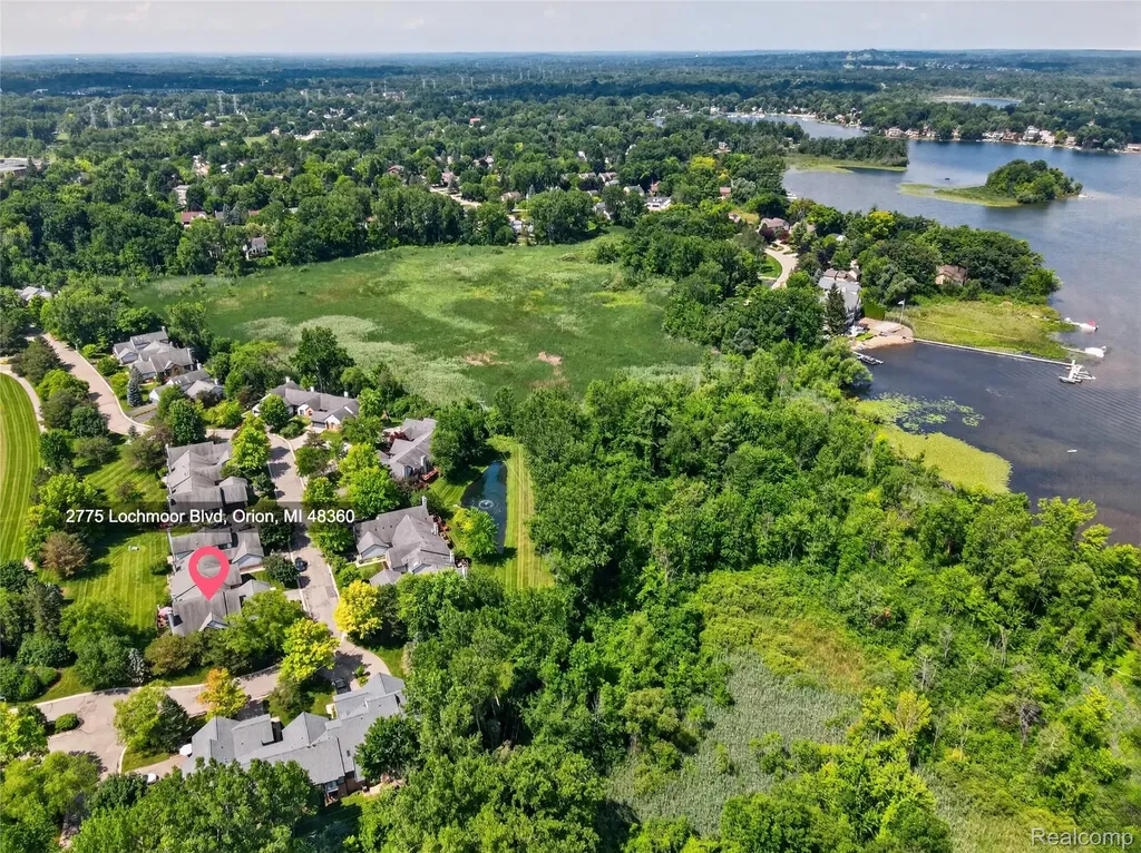 2775 Lochmoor Boulevard Orion Charter Township MI 48360