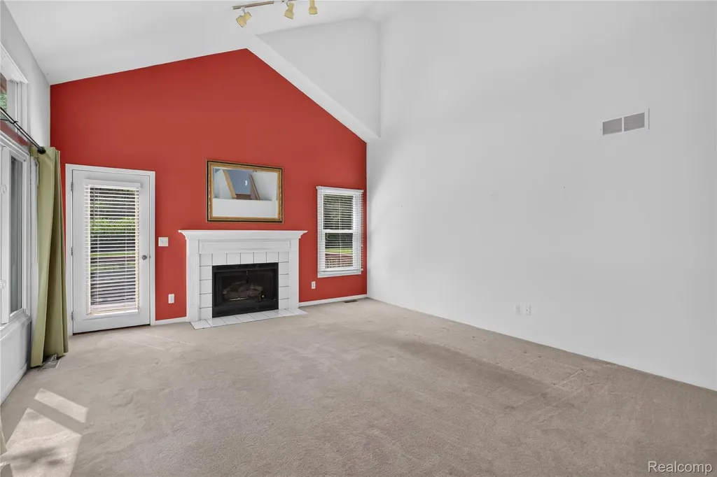 2775 Lochmoor Boulevard Orion Charter Township MI 48360