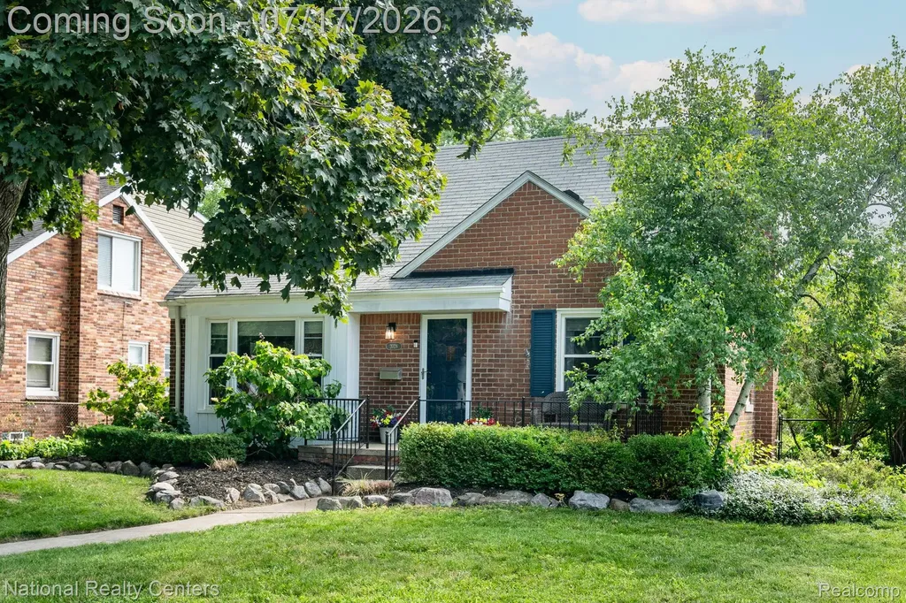 2028 N Wilson Avenue Royal Oak City MI 48073