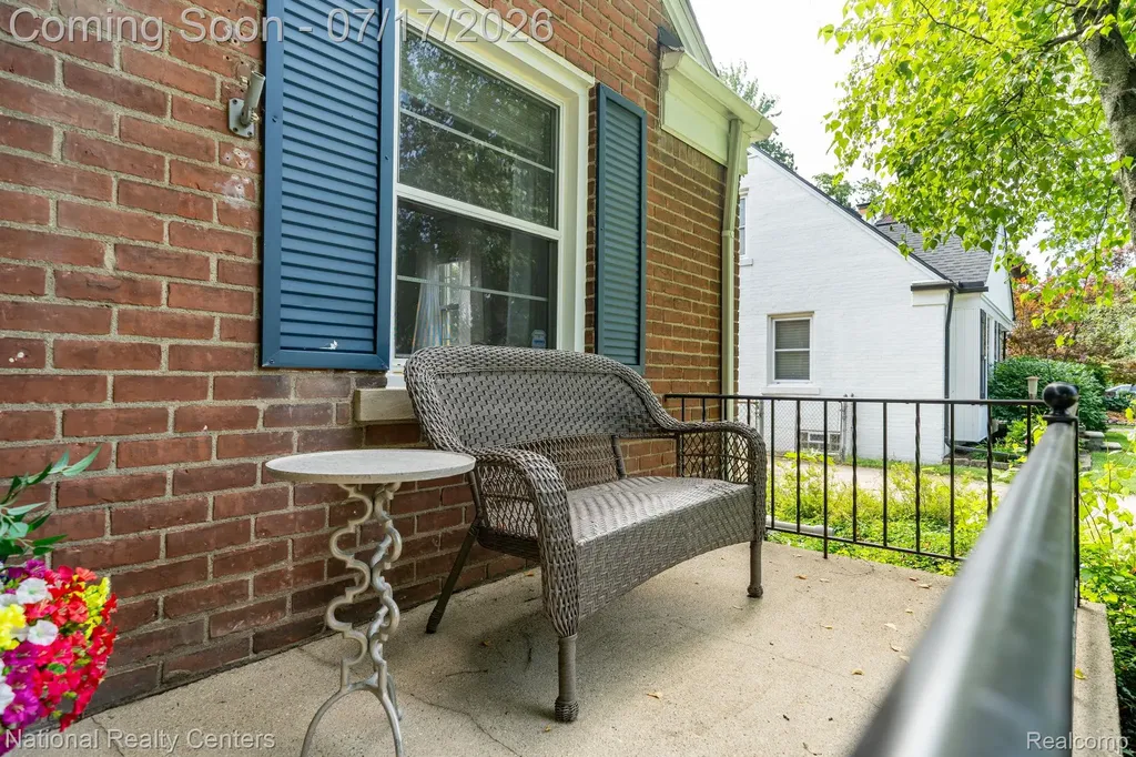 2028 N Wilson Avenue Royal Oak City MI 48073