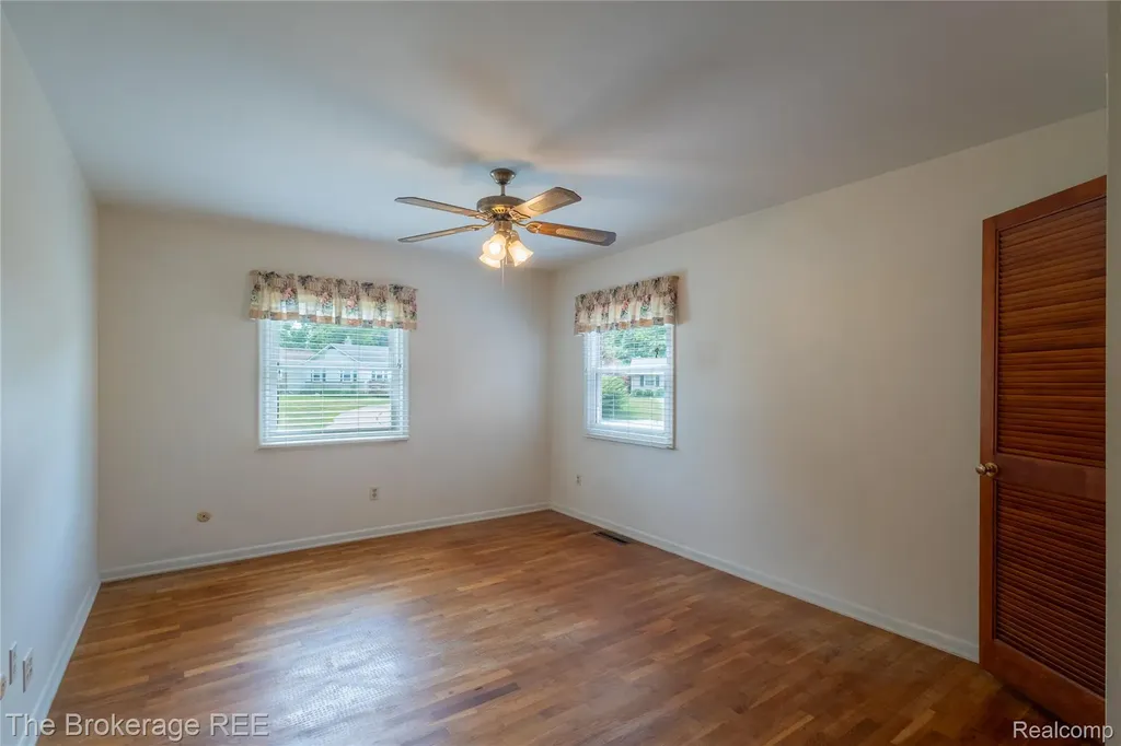 1382 Peachwood Drive Flint Charter Township MI 48507