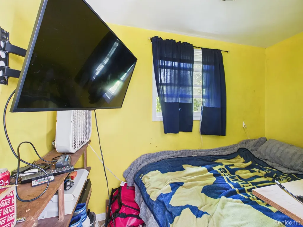11473 Dexter Street Vienna Charter Township MI 48420
