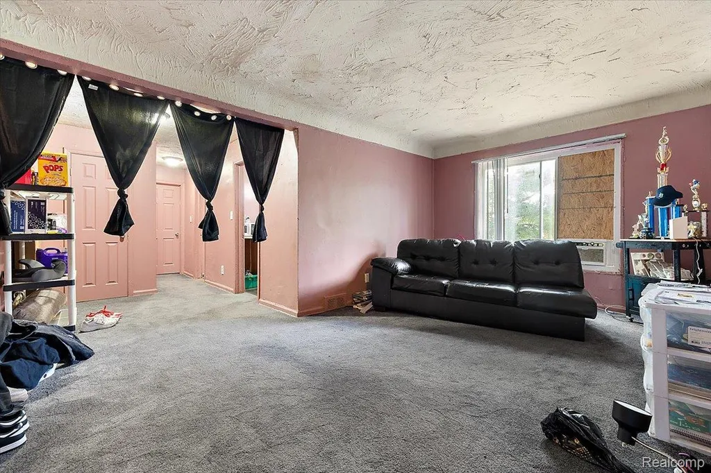 15860 Joy Road Detroit City MI 48228