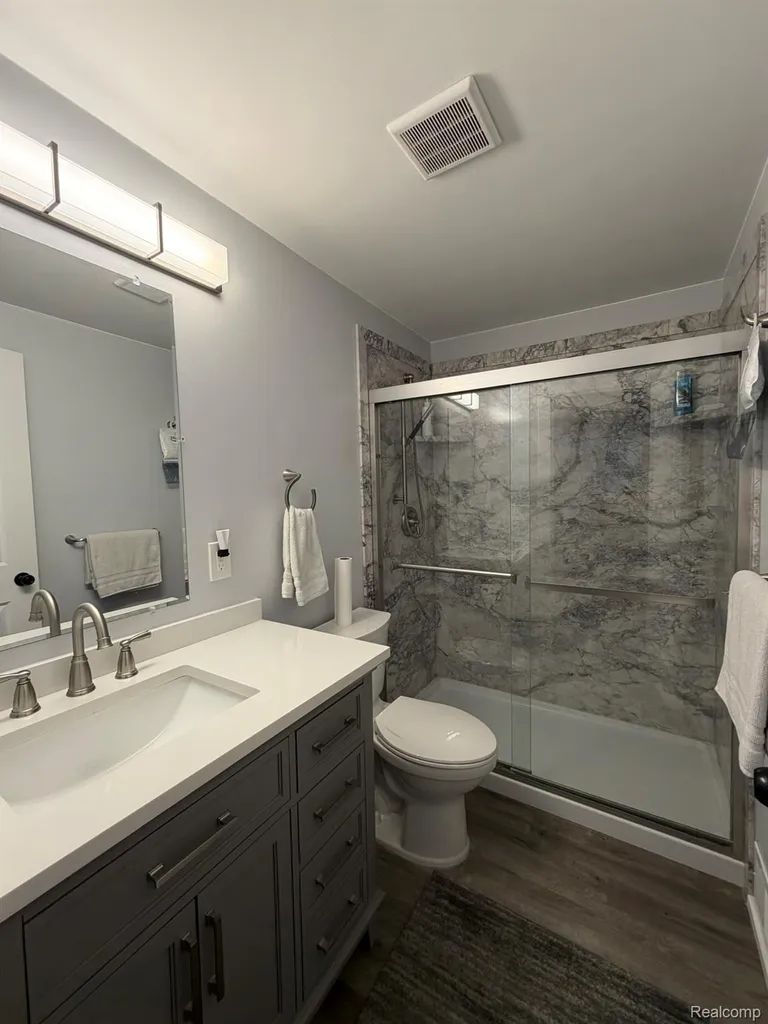 825 Rowlinson Lane Ortonville Village MI 48462