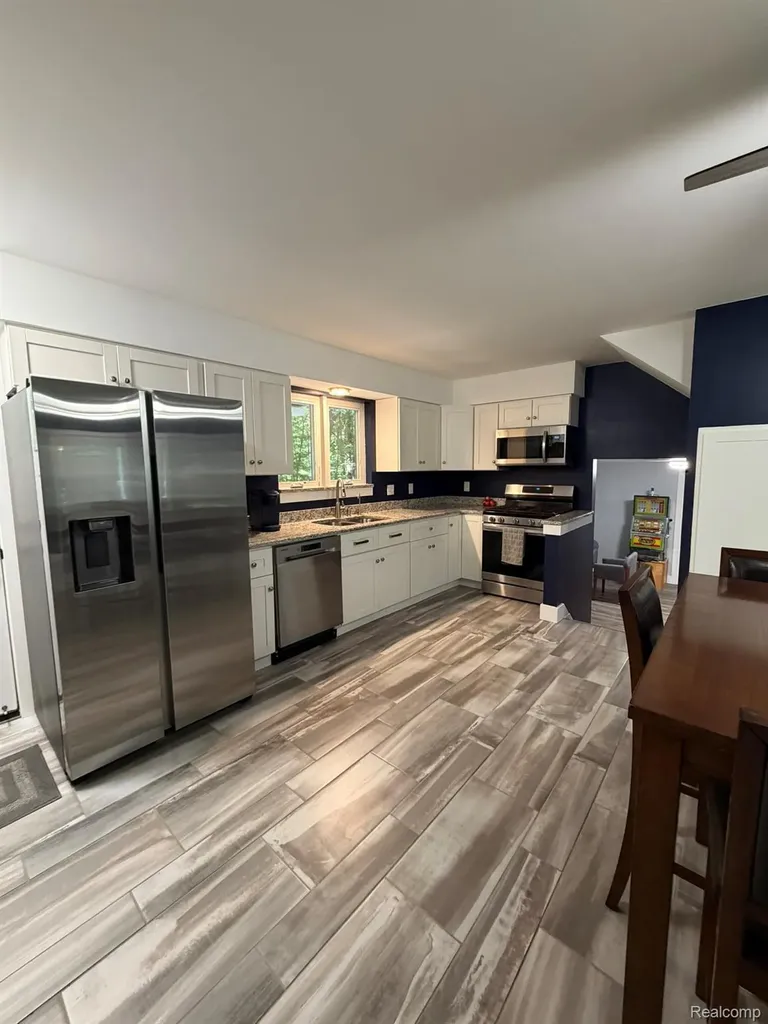 825 Rowlinson Lane Ortonville Village MI 48462