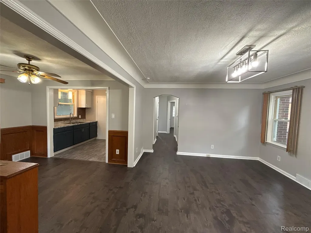 16610 Collingham Drive Detroit City MI 48205