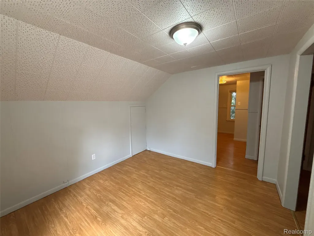 16610 Collingham Drive Detroit City MI 48205