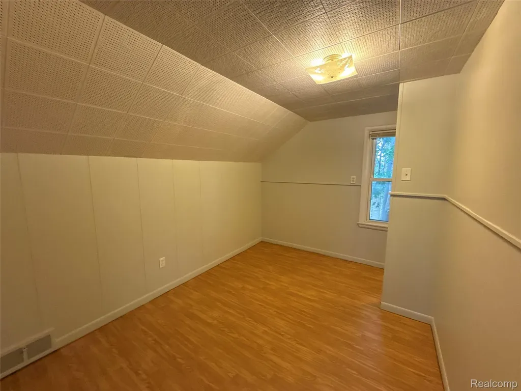 16610 Collingham Drive Detroit City MI 48205