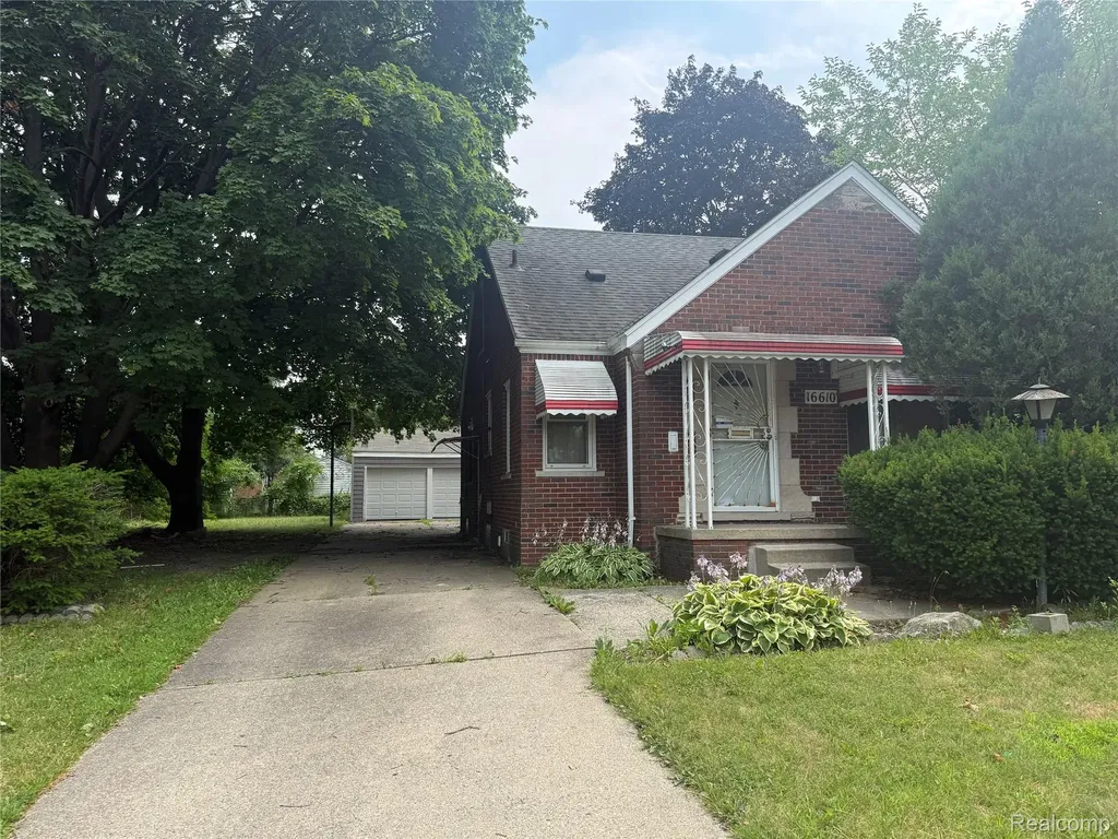 16610 Collingham Drive Detroit City MI 48205