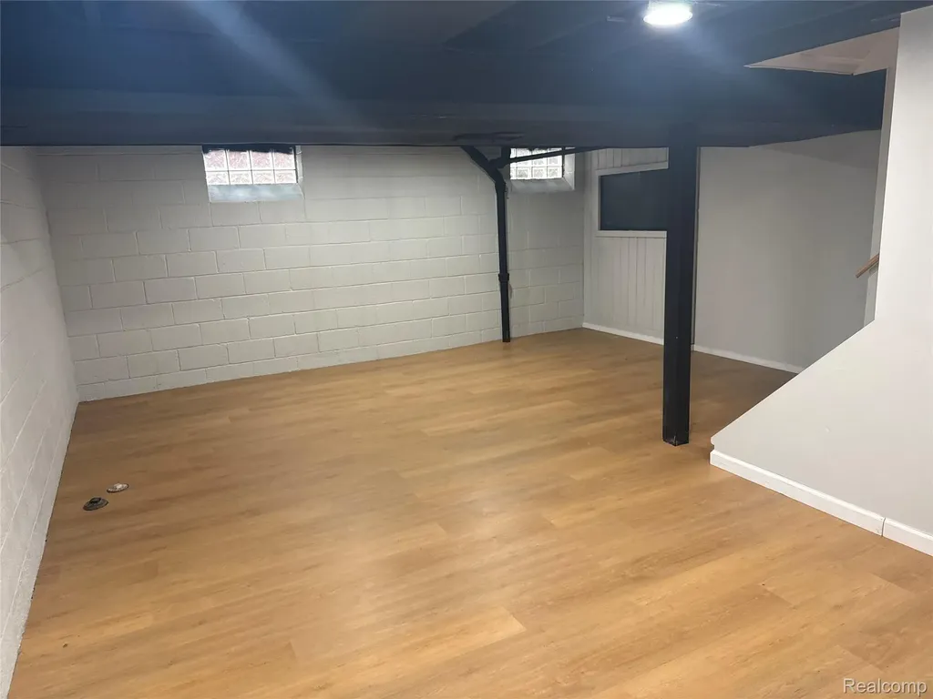 16610 Collingham Drive Detroit City MI 48205